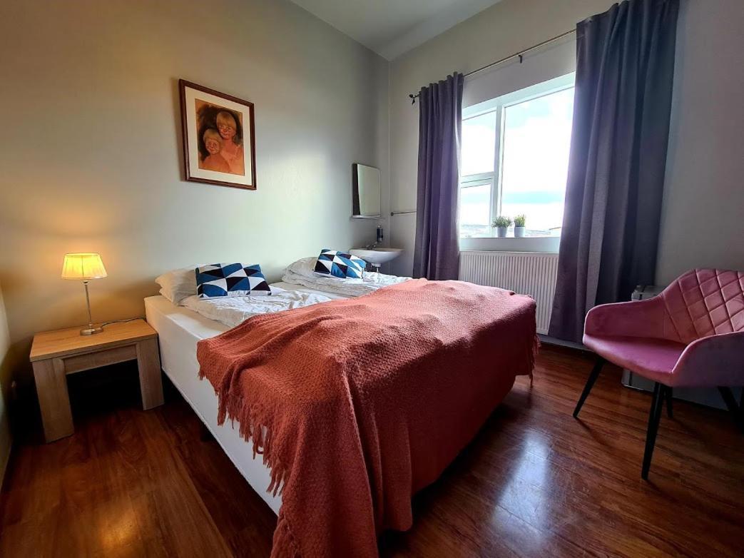 Hlin Guesthouse Вармахлид Экстерьер фото